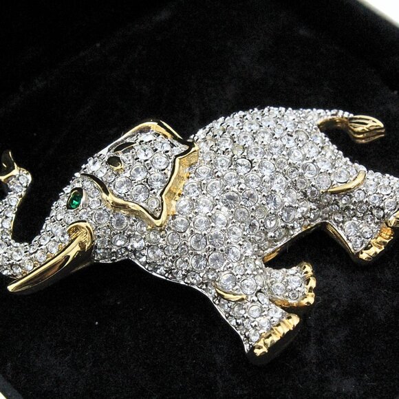 Exquisite Sparkly Swarovski Elephant Pave´Crystal Encrusted Brooch - Picture 2 of 11